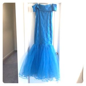 Turquoise Formal Lace Mermaid Gown